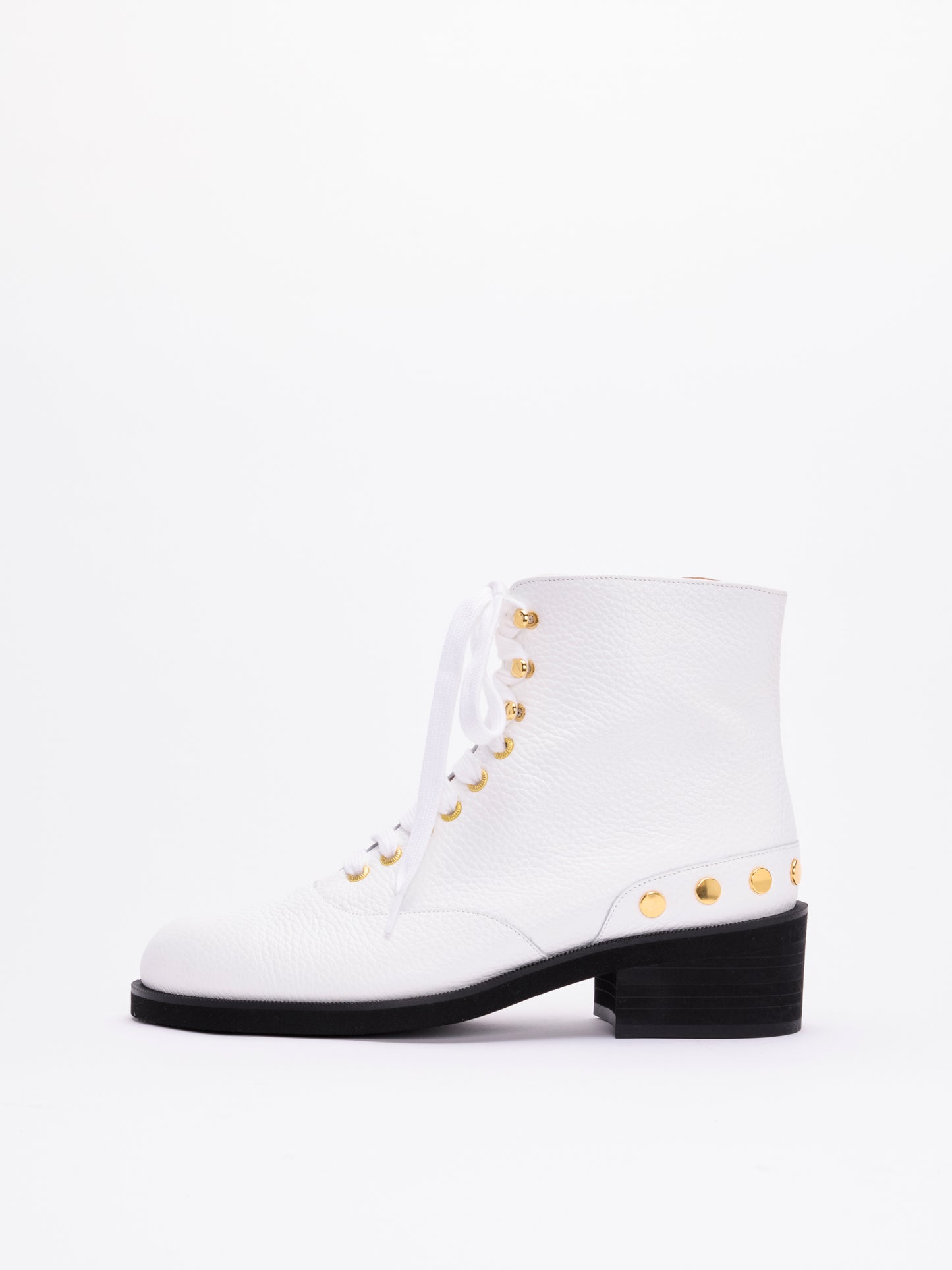 HIKARU | White