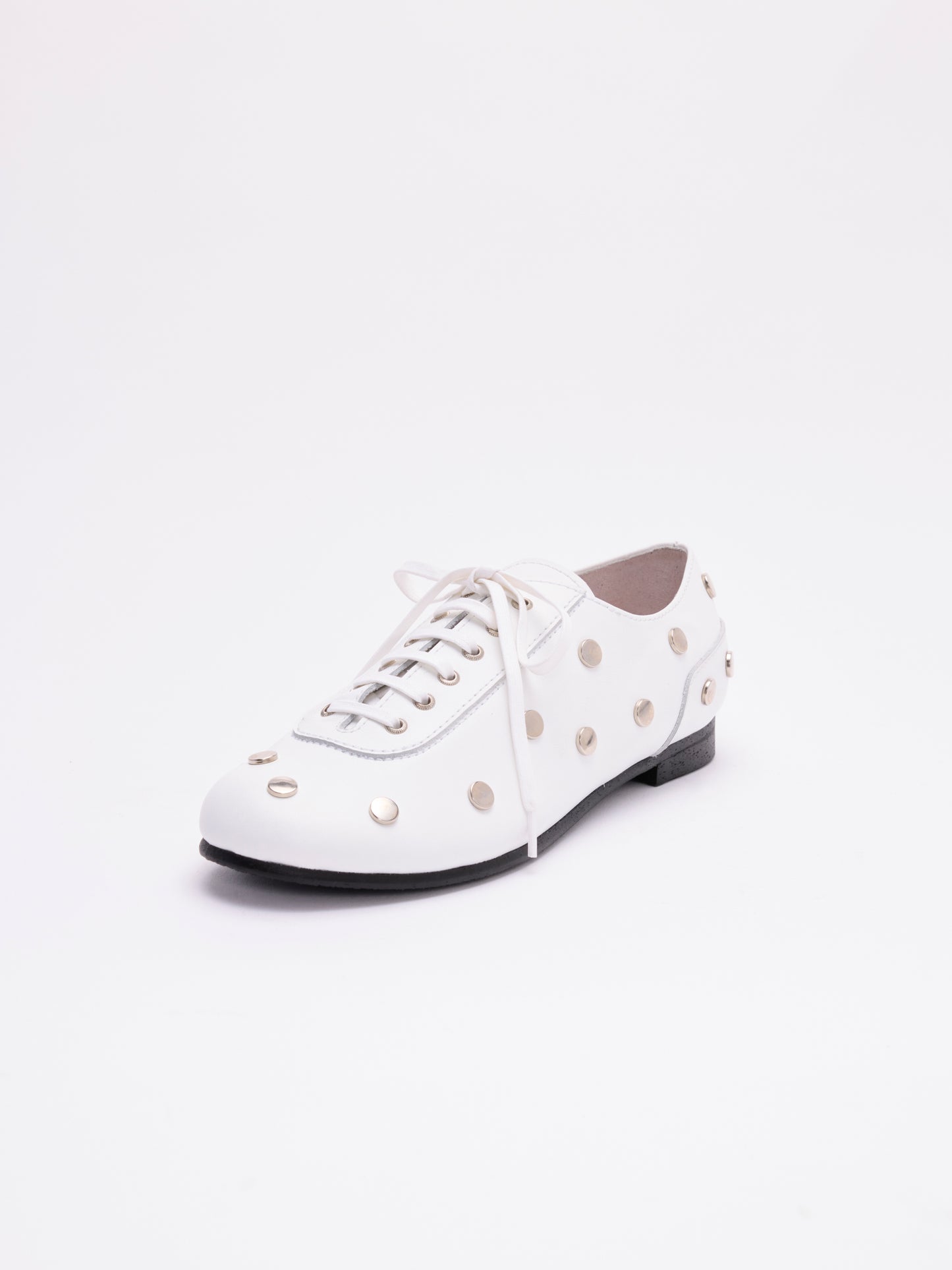 RENJI / STUDS ALL OVER | White