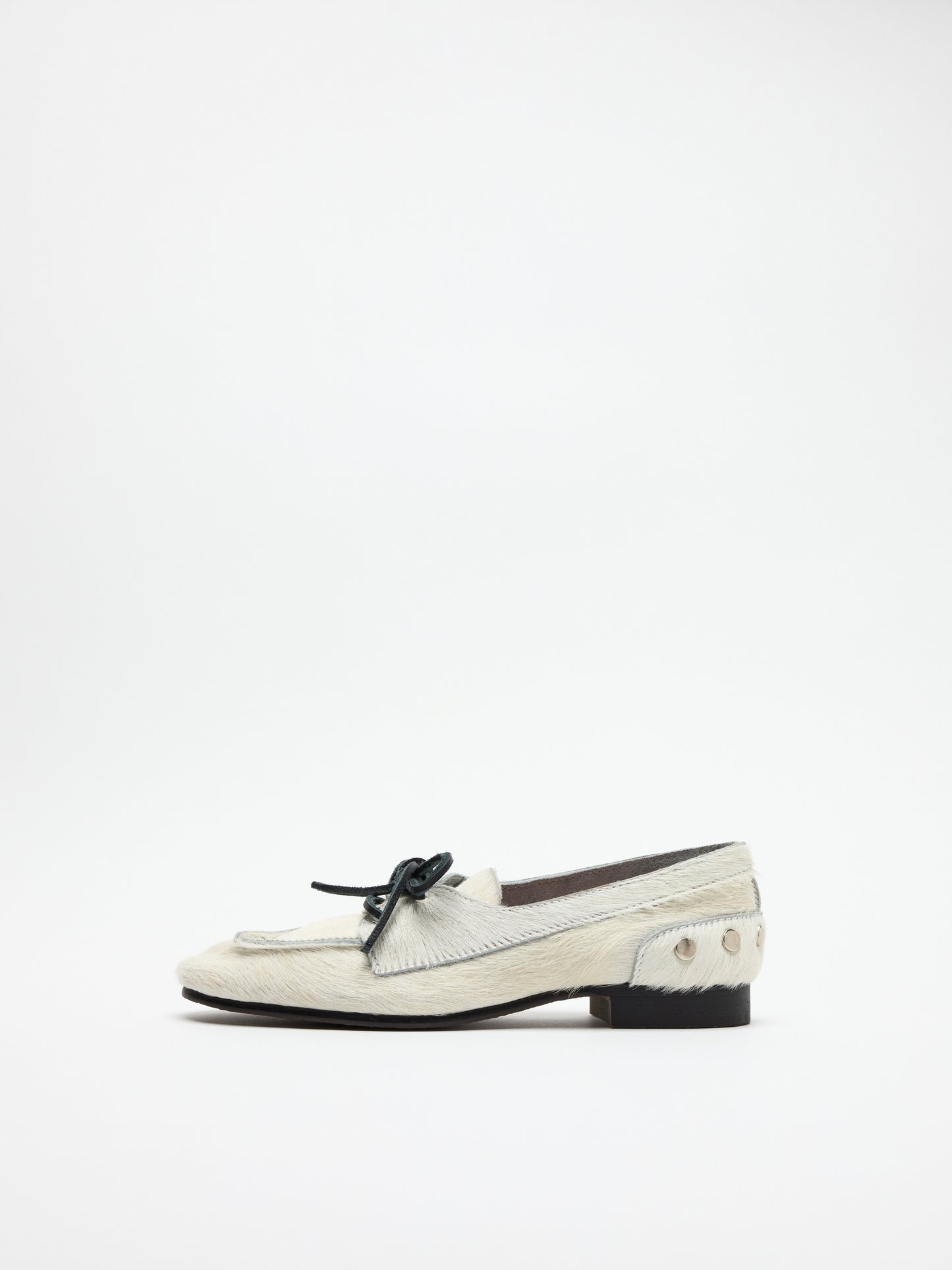 MOKA | White