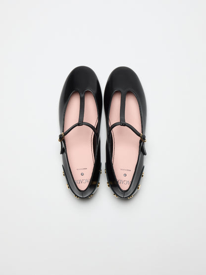TOMOYO | Black